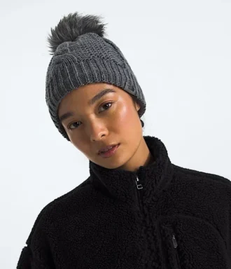 Oh Mega Fur Pom Lined Beanie til kvinder Oh Mega Fur Pom Lined Beanie til kvinder
