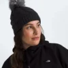 Oh Mega Fur Pom Lined Beanie til kvinder Oh Mega Fur Pom Lined Beanie til kvinder