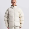 The North Face X SKIMS 1996 Nuptse jakke