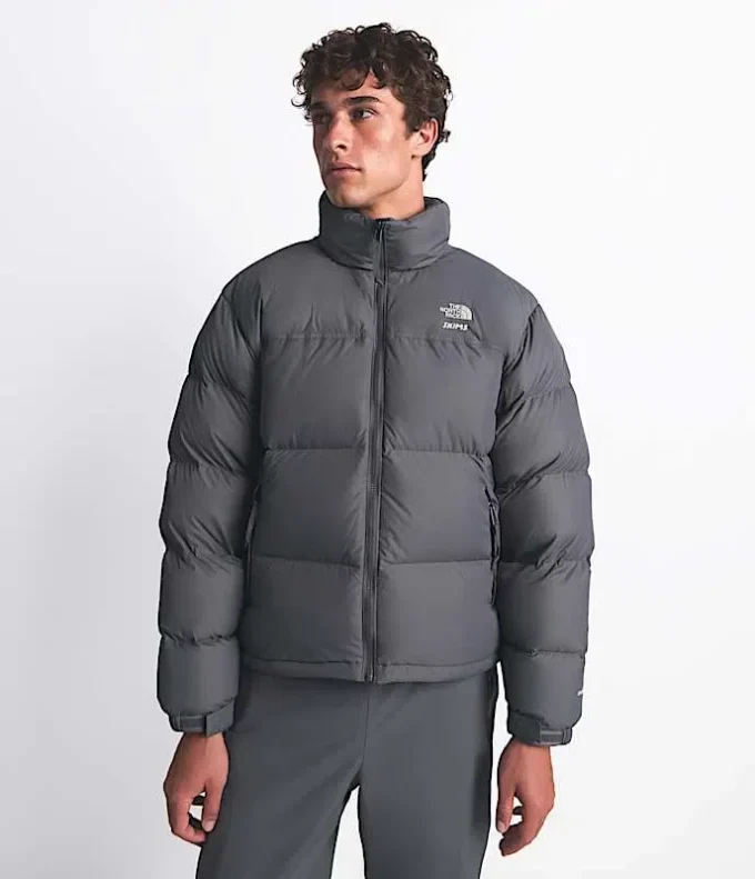 The North Face X SKIMS 1996 Nuptse jakke