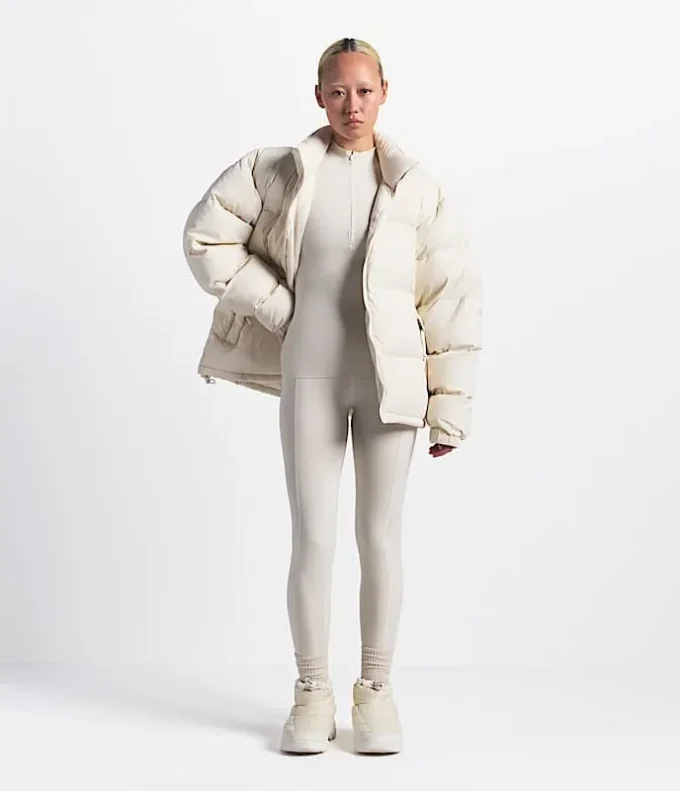 The North Face X SKIMS 1996 Nuptse jakke