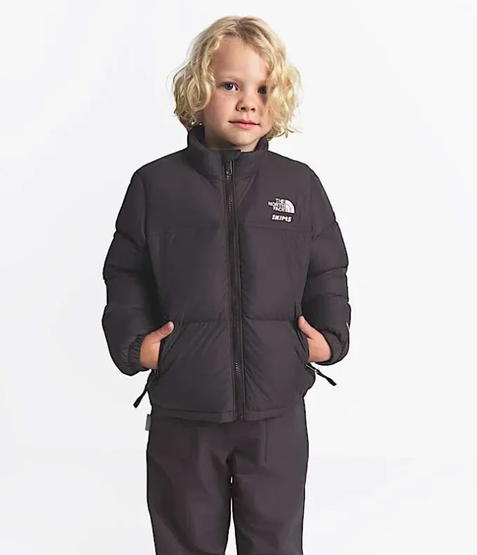The North Face X SKIMS 1996 Nuptse-jakke til børn
