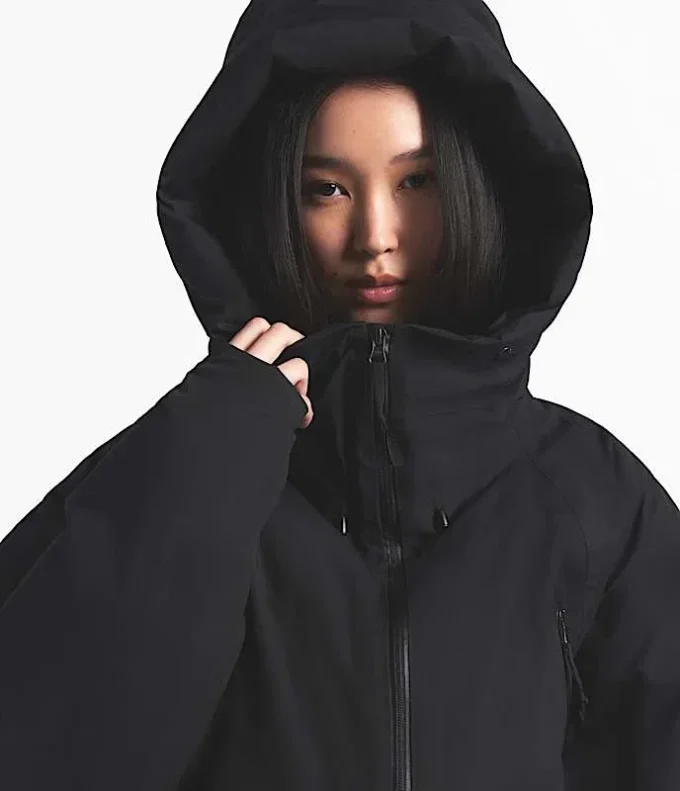 The North Face X SKIMS Insulated Shell Jacket til kvinder