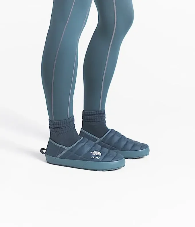 The North Face X SKIMS Thermoball Traction Mule V The North Face X SKIMS Thermoball Traction Mule V
