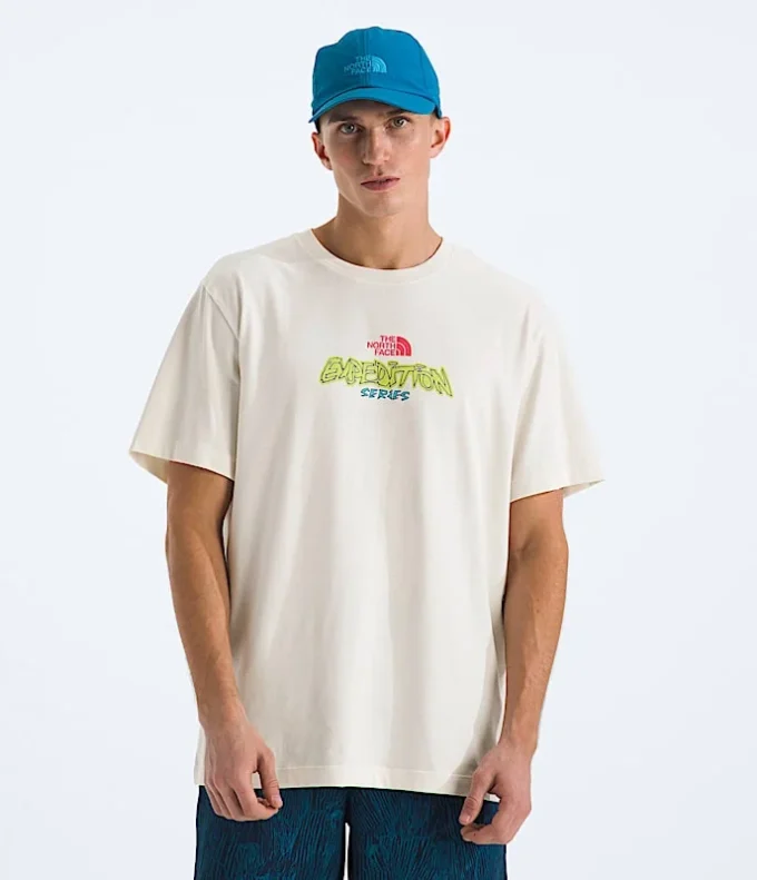 TNF™ Essential Expedition Series kortærmet T-shirt til mænd – Grafik TNF™ Essential Expedition Series kortærmet T-shirt til mænd – Grafik